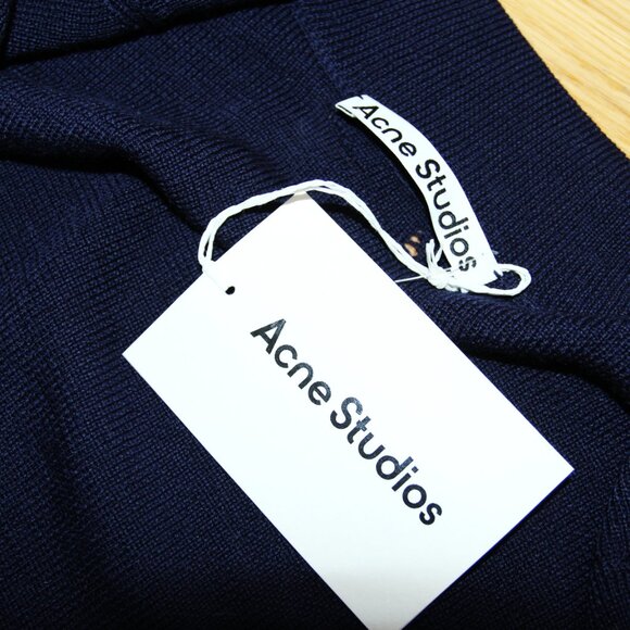 BNWT AW24 ACNE STUDIOS DISTRESSED ZIP CARDIGAN L - Picture 9 of 12